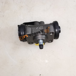 Left front brake cylinder assy    FOTON 1039